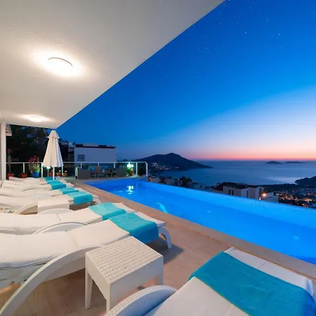 Waratah Hotel 4*